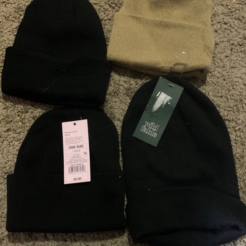 Wild Fable Black and Tan Beanie Collection